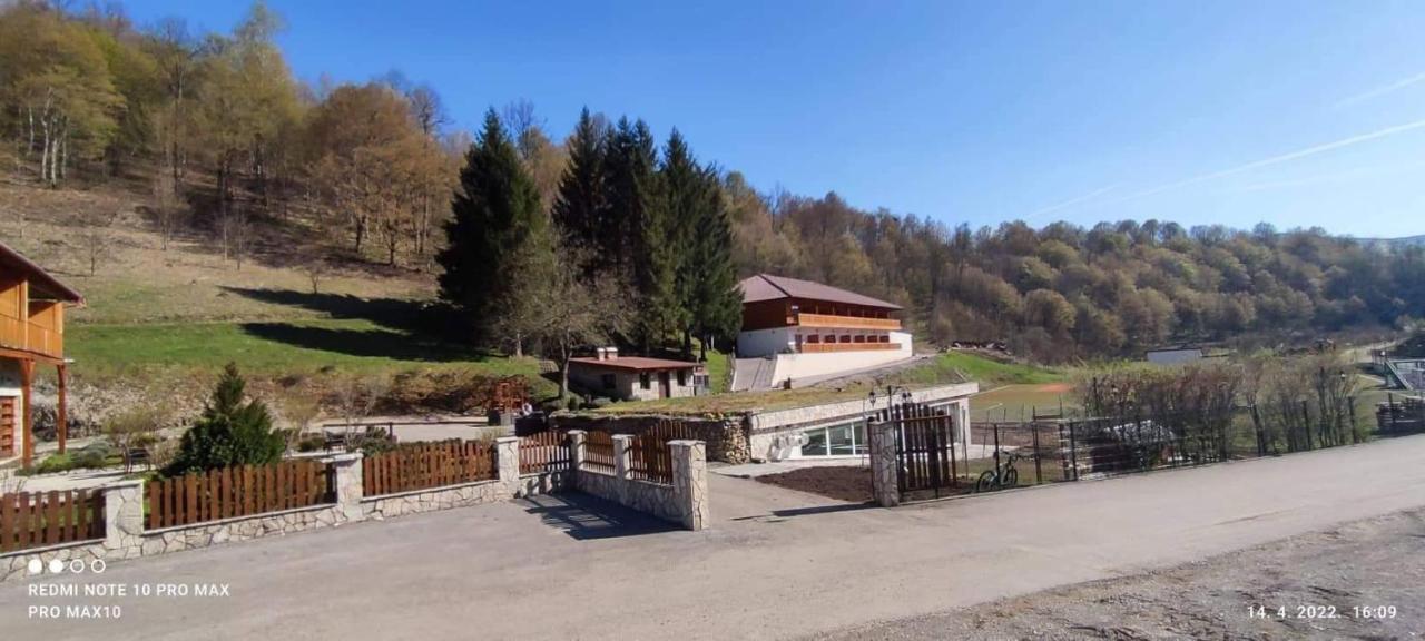 B&B Zlatna Nit Bosanska Krupa Esterno foto