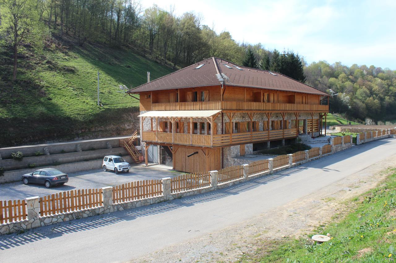 B&B Zlatna Nit Bosanska Krupa Esterno foto