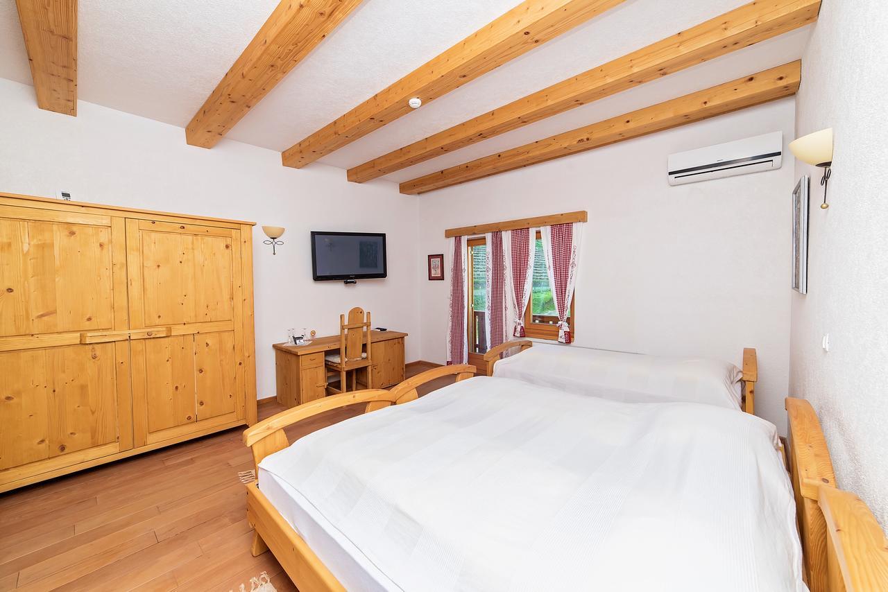 B&B Zlatna Nit Bosanska Krupa Esterno foto